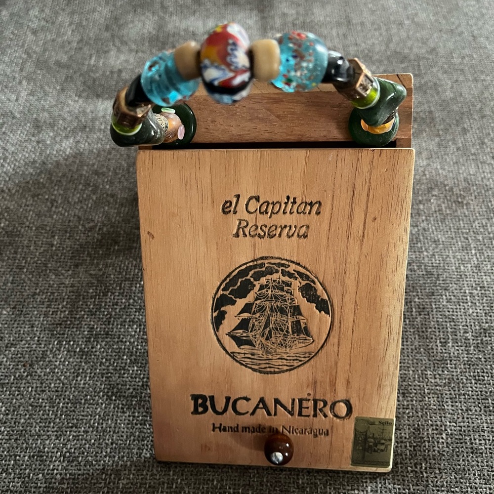 📞 Talk about unique?! Handmade Cigar Box Handpurse in cigar box size - Picture 2 of 5